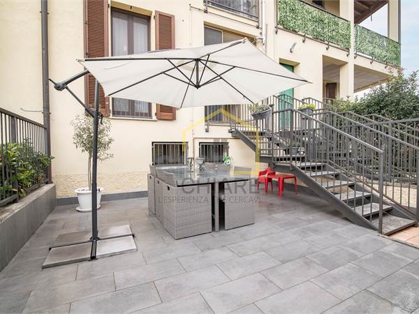 BILOCALE RISTRUTTRATO CON SPAZI ESTERNI, TAVERNA E BOX