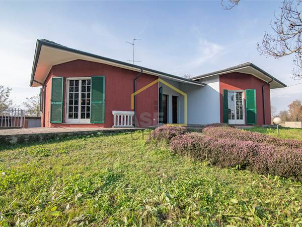 Villa bifamiliare di pregio – Ideale per due nuclei familiari