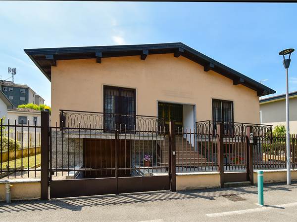 VENDITA VILLA SINGOLA A ROZZANO VECCHIO