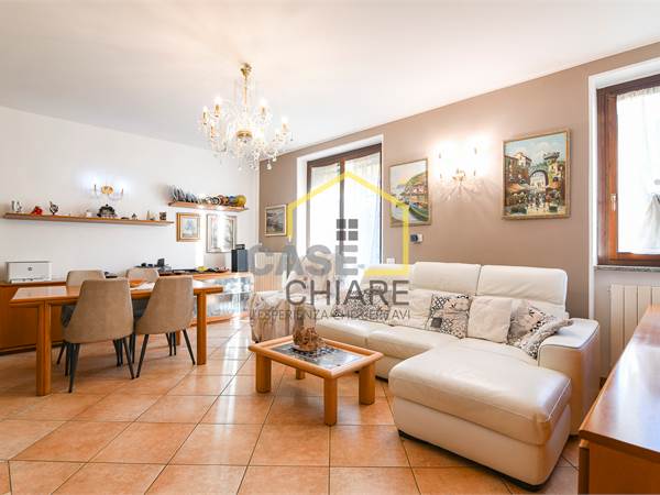  APPARTAMENTO CON INGRESSO INDIPENDENTE, GIARDINO E BOX 